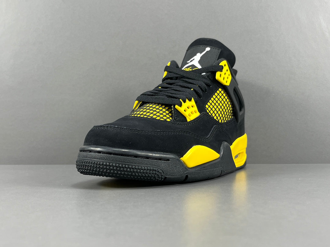 Air Jordan 4 Thunder 2023