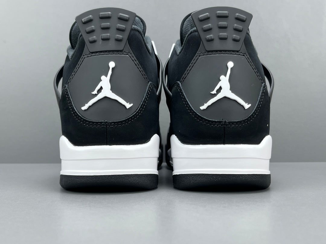 Air Jordan 4 Retro White Tunder