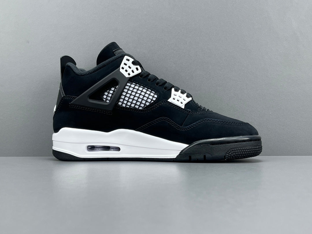 Air Jordan 4 Retro White Tunder