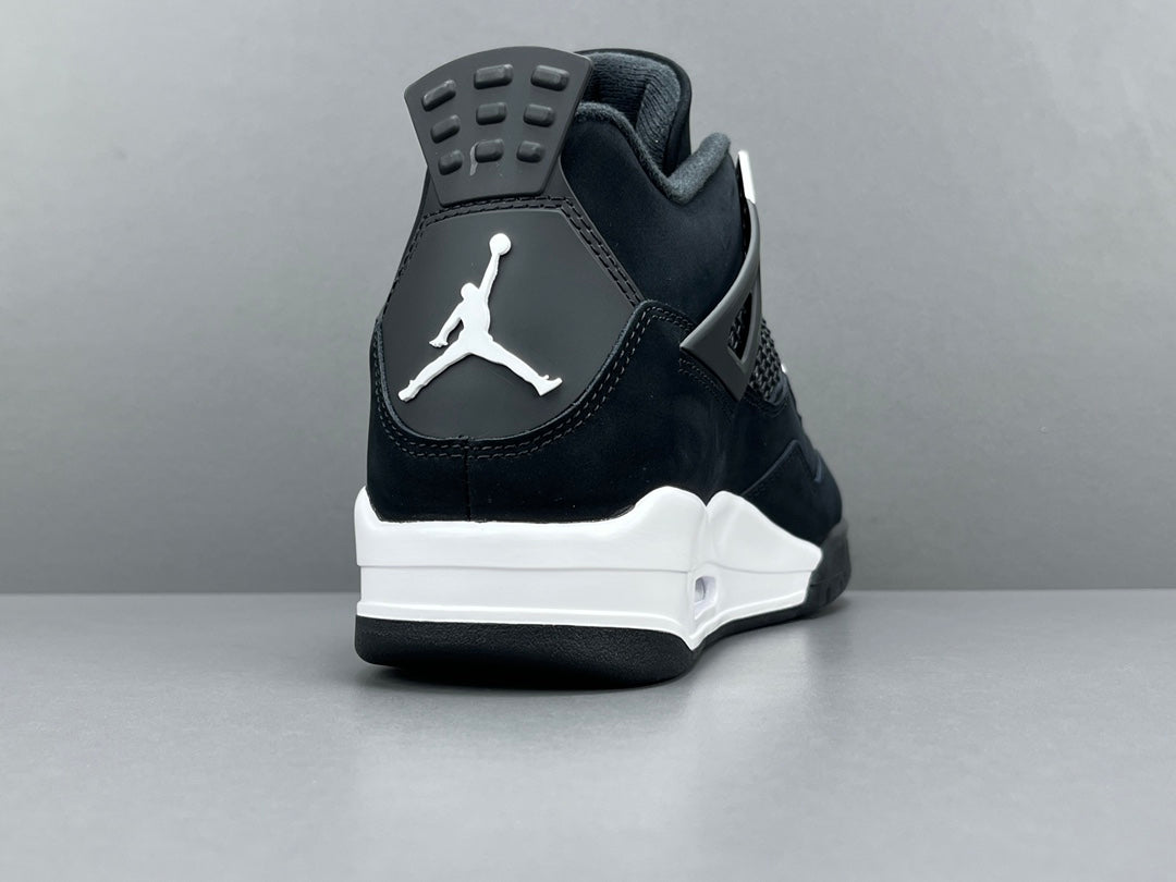 Air Jordan 4 Retro White Tunder