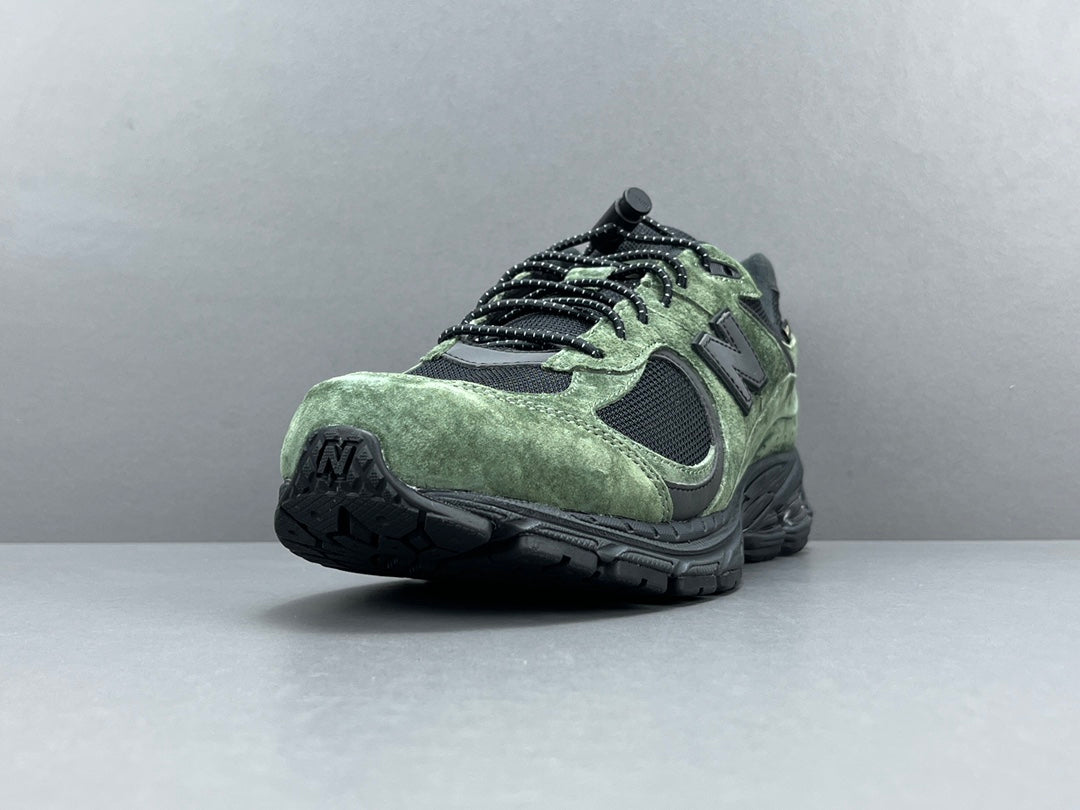 New Blanace JJJJOUND X 2002R Gore-Tex 'Pine'