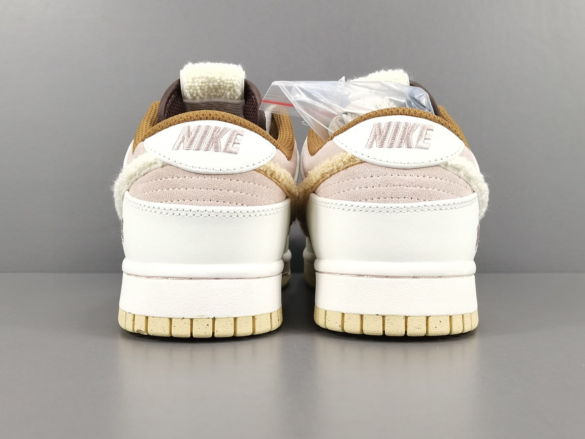 Nike Dunk LOW Year of the Rabbit