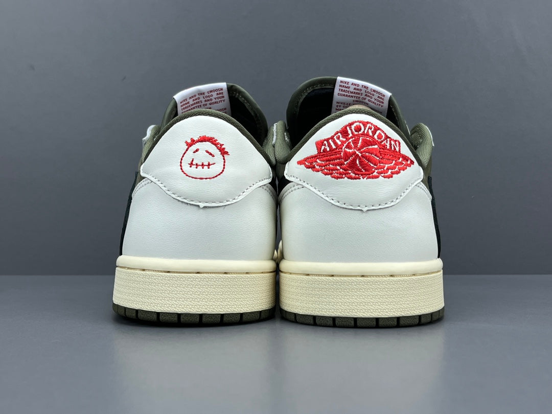 Air Jordan 1 Retro Low x Travis Scott