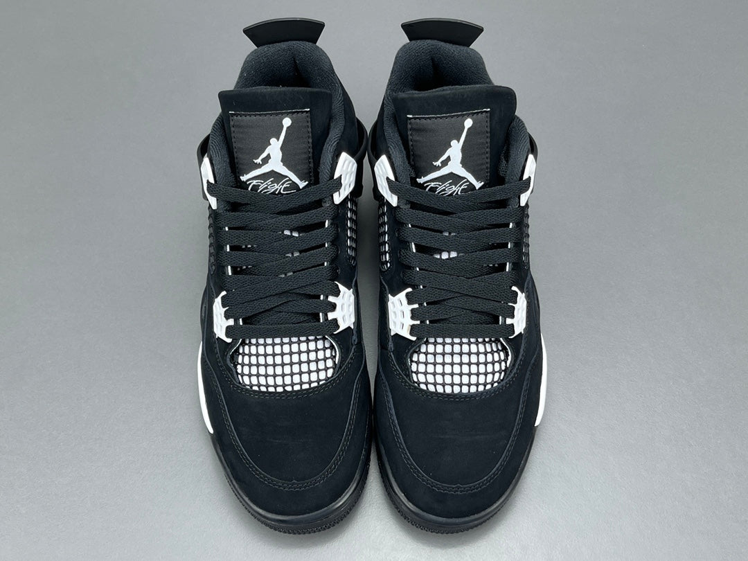 Air Jordan 4 Retro White Tunder