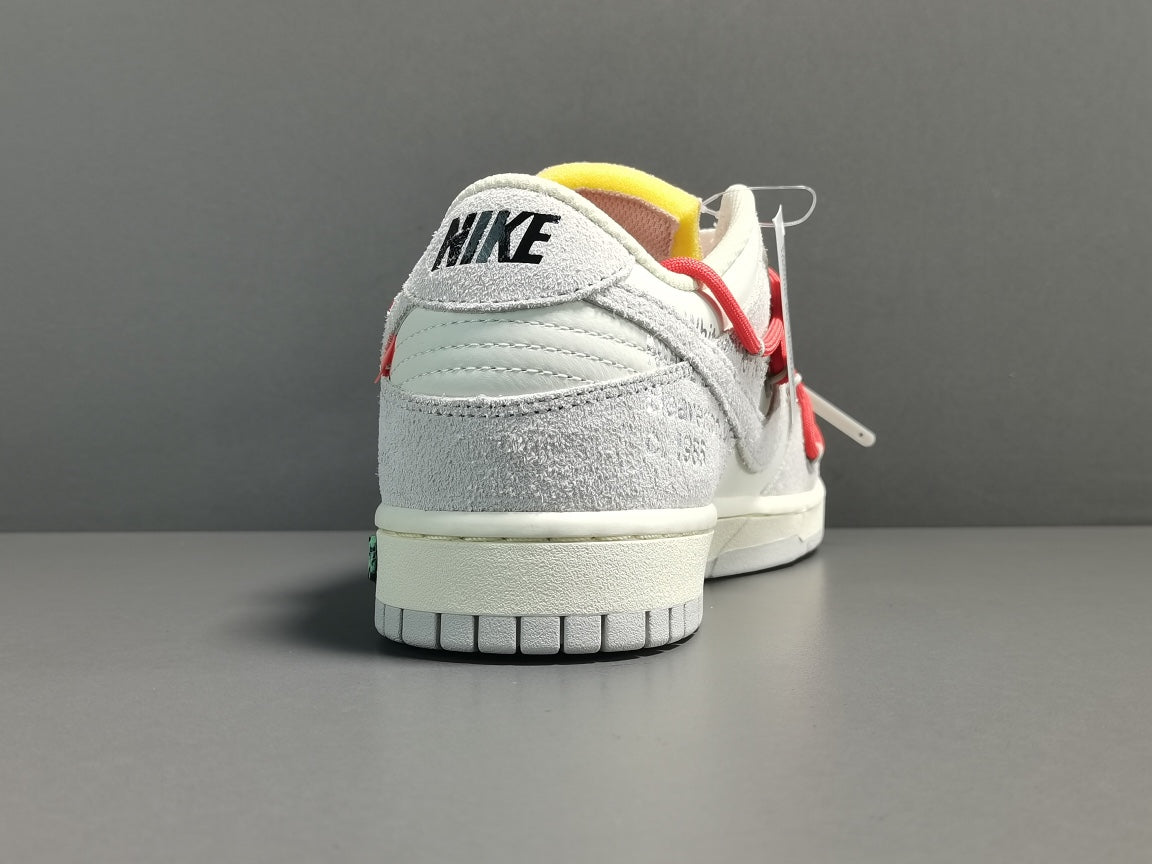 Nike Off white X Dunk Low lot 33 of 50