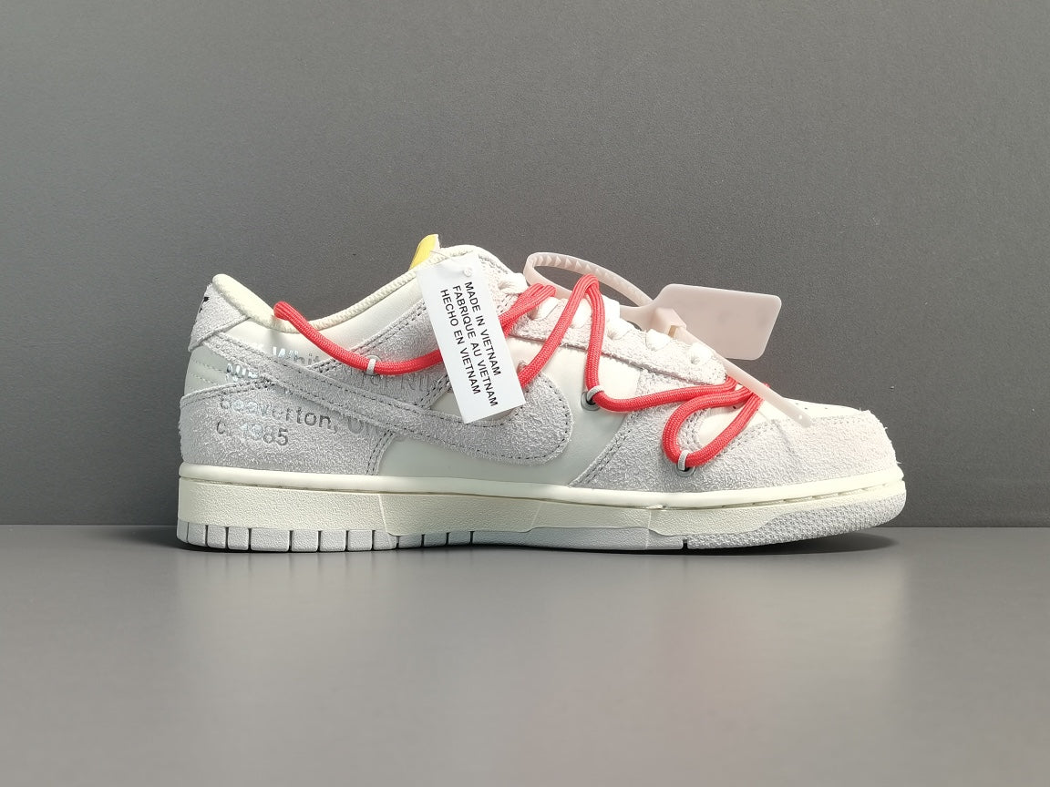 Nike Off white X Dunk Low lot 33 of 50