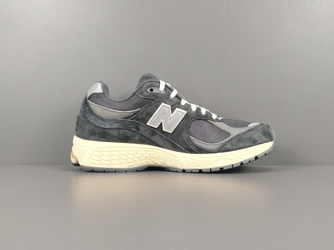 New Balance 2002R