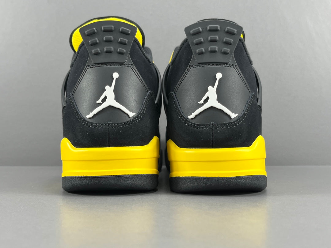 Air Jordan 4 Thunder 2023