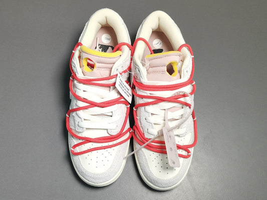 Nike Off white X Dunk Low lot 33 of 50