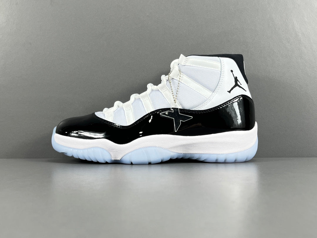 Air Jordan 11 Concord