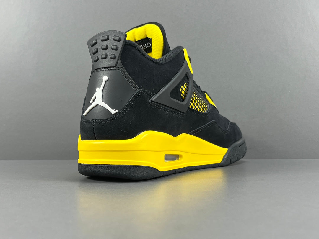 Air Jordan 4 Thunder 2023