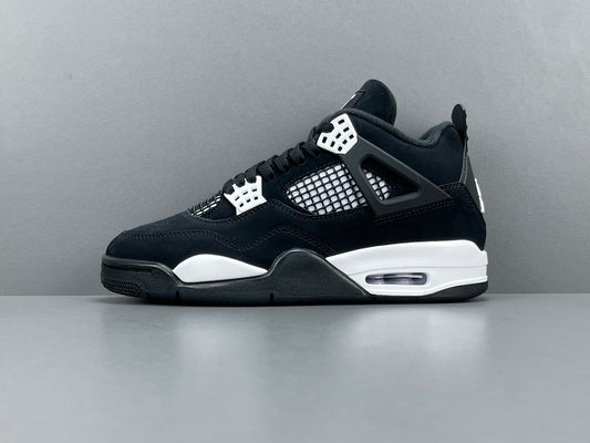 Air Jordan 4 Retro  White Tunder