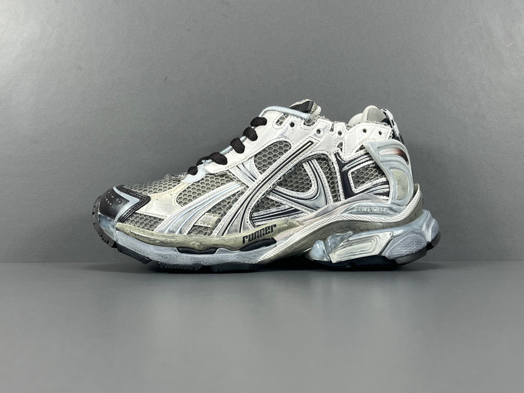 Balenciaga Runner Sneaker Grey