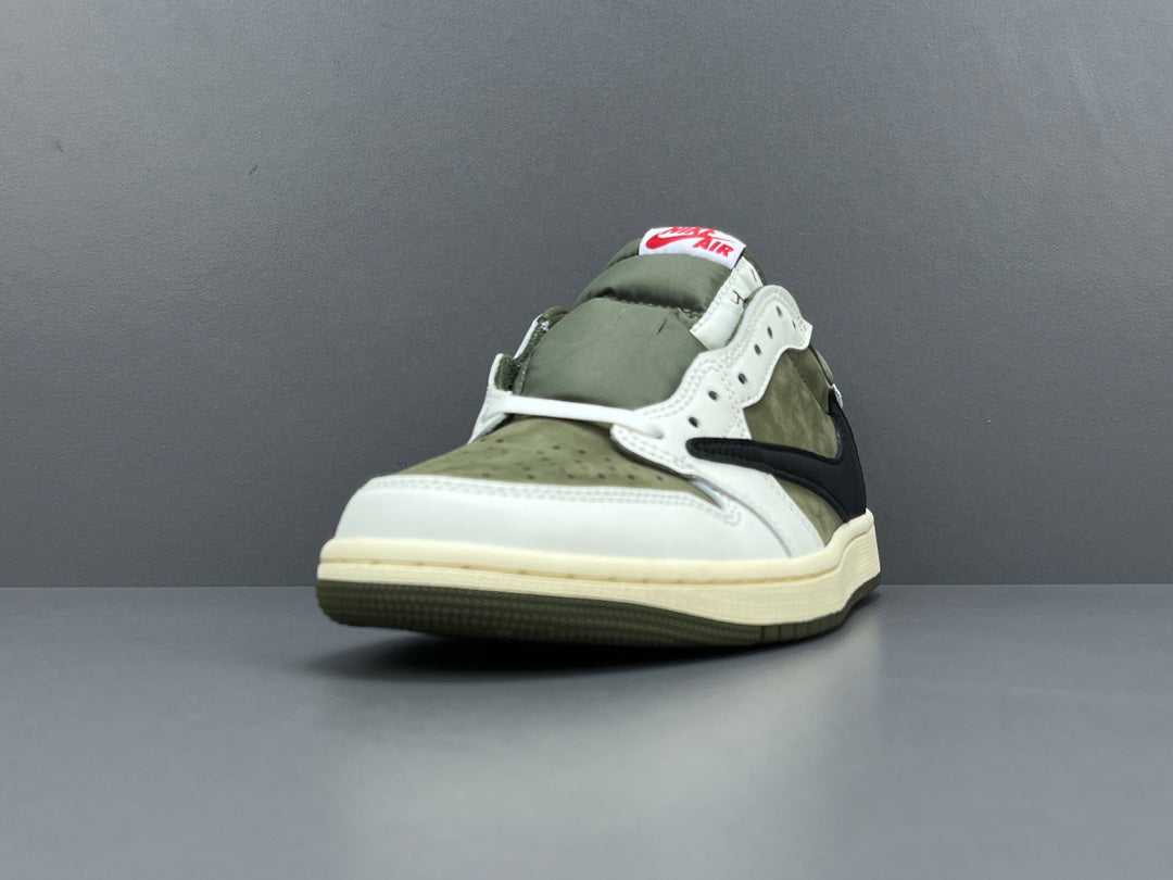 Air Jordan 1 Retro Low x Travis Scott