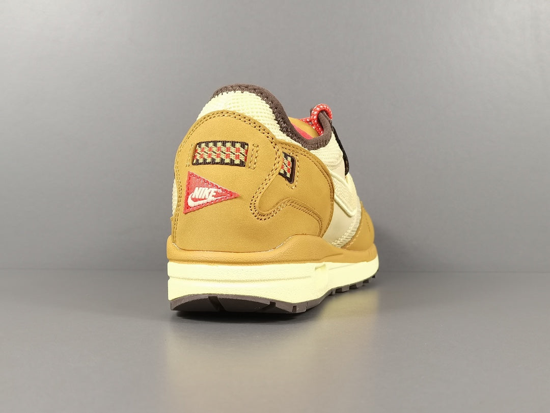 Nike Air max 1 X Travis Scott Saturn Gold